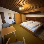 Dachgeschoss-Apartment In Skilift-Naehe